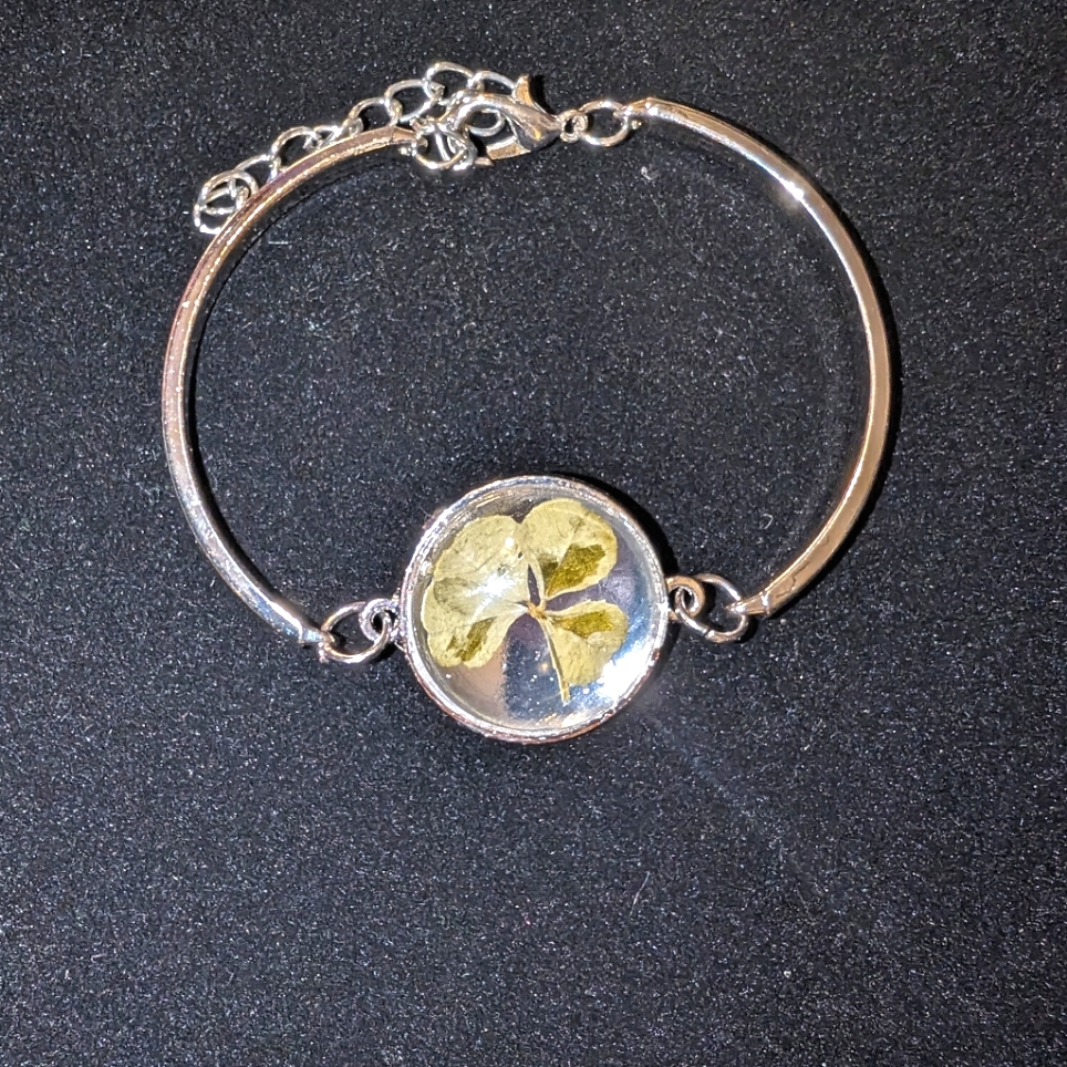 Real 4 Leaf Clover Pendant Bracelet